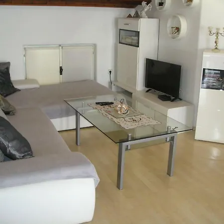 Milinovic Apartment Opric